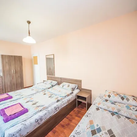 Apartament Summer Lazur - Sunny Flat With 2 Separate Burgas