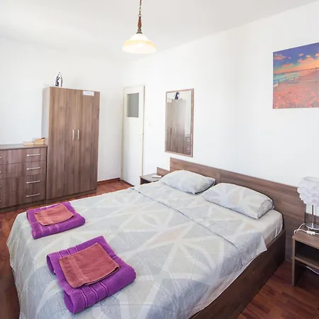 Summer Lazur - Sunny Flat With 2 Separate Apartment Burgas